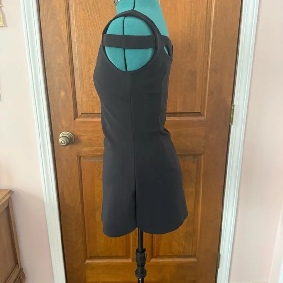 Chiara Boni Italy Black Geometric Top - Small - Picture 3 of 5